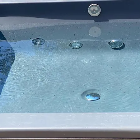 Apartament Secret Garden - With Jacuzzi