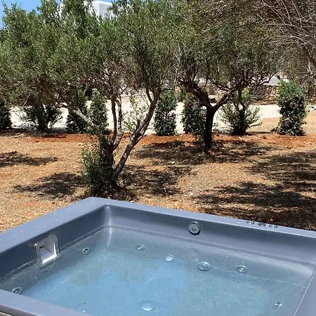 Secret Garden - With Jacuzzi Apartament *